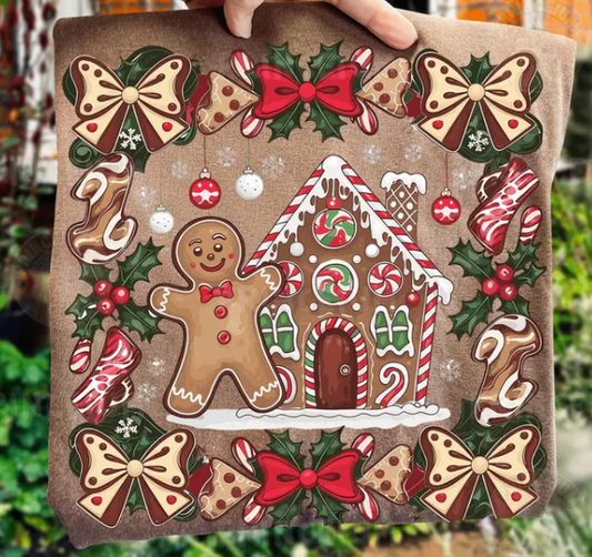 Gingerbread Wreath - Graphic Sweatshirt